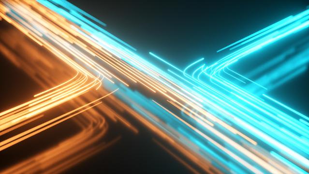 blaue und orange Neonstreifen (Quelle: stock.adobe.com) blaue und orange Neonstreifen