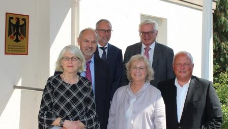 Gruppenbild des Besuchs von Bundesministerin Lambrecht beim BfDI