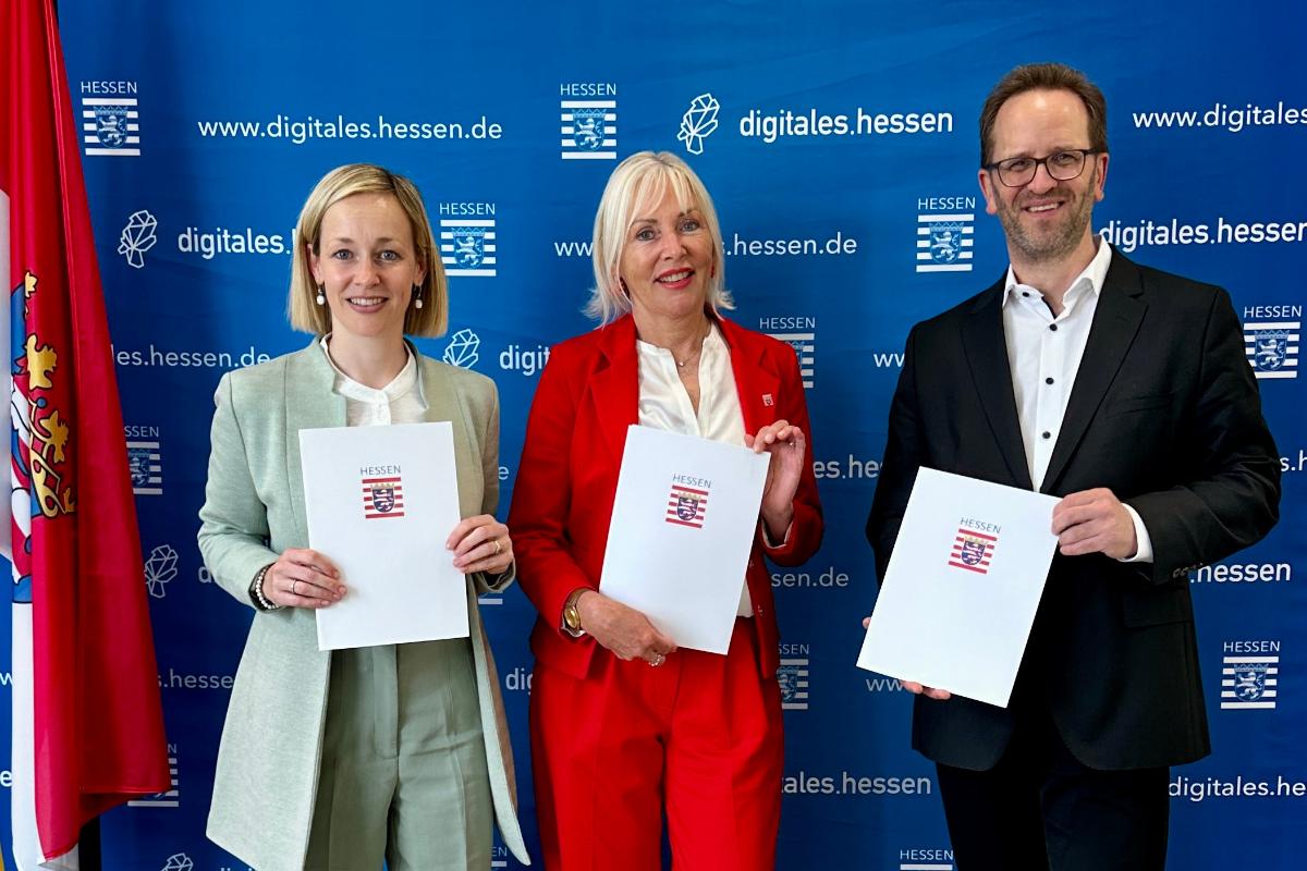 verweist auf: Pilotprojekt KI-Reallabor (Quelle: © HMD) Prof. Dr. Louisa Specht-Riemenschneider h (verweist auf: Pilotprojekt KI-Reallabor)