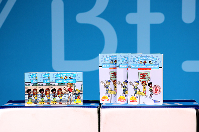 Die Pixi Bücher "Aber warum?!" und "Was ist Informationsfreiheit?" (Quelle: BfDI) Die Pixi Bücher "Aber warum?!" und "Was ist Informationsfreiheit?"