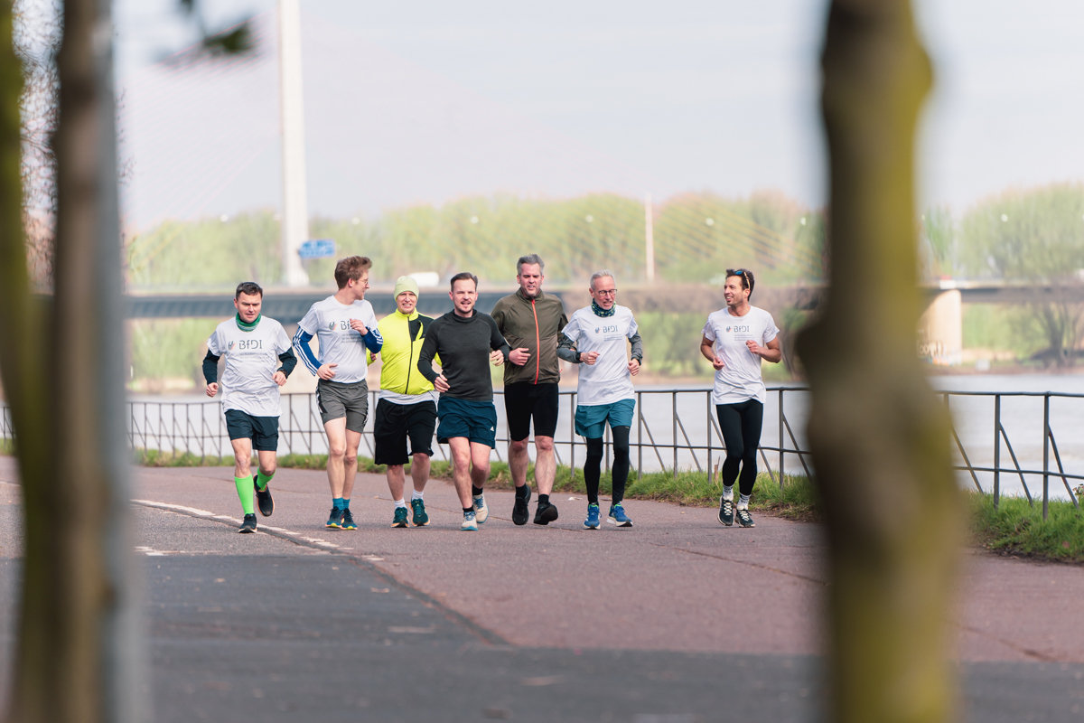 BfDI-Laufgruppe auf der Rheinpromenade (Quelle: BfDI - DH) BfDI-Laufgruppe auf der Rheinpromenade
